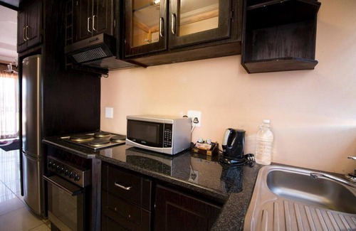 Polokwane Cabin | The Shamrock Lodge