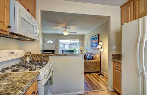 North Pacific Beach Apartment | The Shark - Pacific Beach