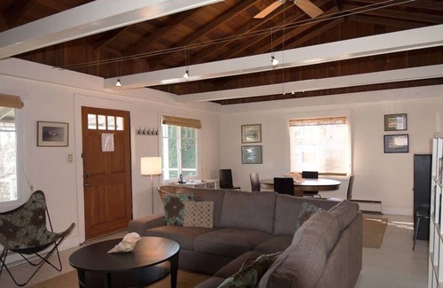 Stinson Beach House | The Shell Cottage || Quaint and Comfortable Stinson Cottage
