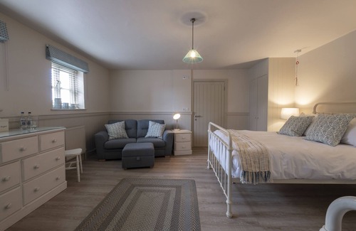 Dunwich Hotel | The Ship at Dunwich
