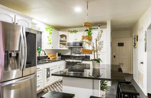 Central City House | The Short Stop