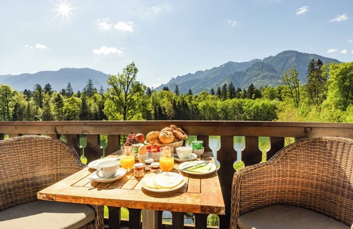 Bad Reichenhall Apartment | The six with south-facing balcony 48 sqm for 1-2 persons - Apartment at the Gablerhof