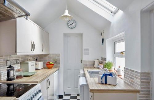 Deal House | The Skiff