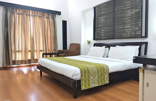 Gandhinagar Hotel | The Sky Imperial Gandhinagar