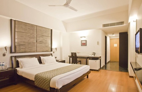Gandhinagar Hotel | The Sky Imperial Gandhinagar
