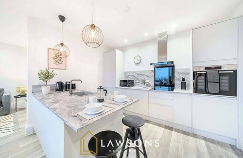 Portsmouth Apartment | The Sky Suites by Lawsons