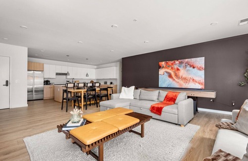 Downtown Nashville Apartment | The Socialite | 1749 Sq Ft