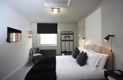 Sleaford Hotel | The SOLO No 1 Bank Chambers