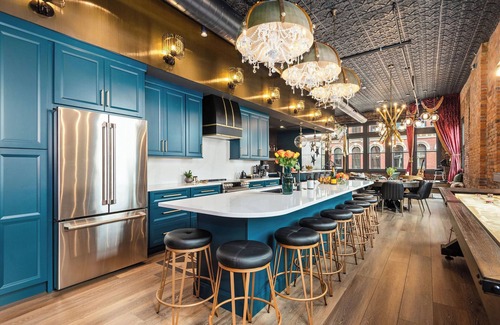 Downtown Nashville Condo | The Songbird-Luxury Penthouse Banker's Alley-Walk to Broadway