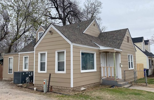 Norman Apartment | The Sooner Suite on Santa Fe~ nOU Campus Corner