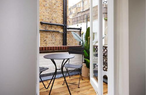 South Kensington House | The South Kensington Wonder - Trendy 3BDR House with Garden