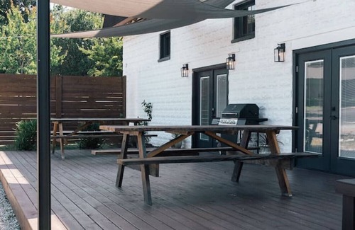 Knoxville House | ✩ The South Knox Stable ✩