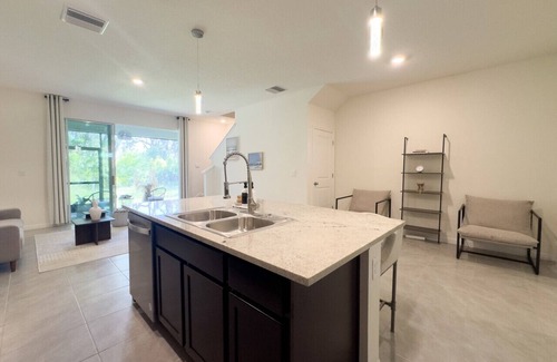 Wimauma Apartment | The South Shore Suites
