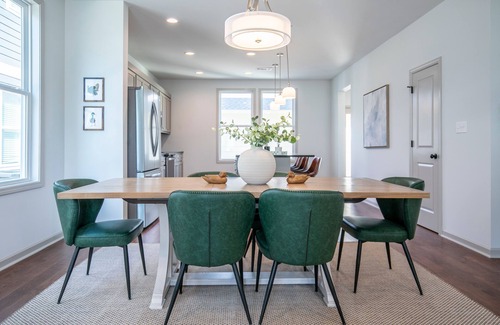 Oxford House | The Southern Reserve, 3BR by Velvet Ditch Villas