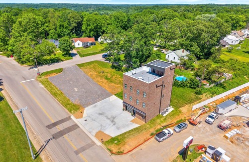 Clarksville Apartment | The Space at The Spot (281 Liberty Parkway)