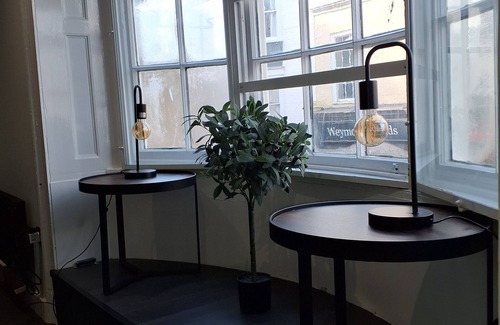 Weymouth House | The Split-Level Sanctuary