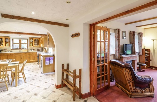 Onibury Cottage | THE STABLE, pet friendly, character holiday cottage in Craven Arms