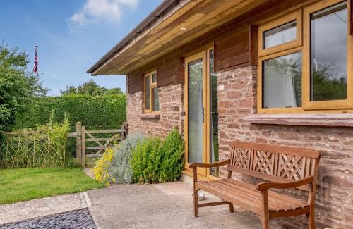 Lydney House | The Stable Rose Cottage