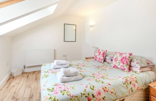 Cratfield House | THE STABLES, pet friendly in Halesworth