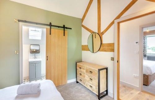 Shrewsbury House | The Stables - Uk44139