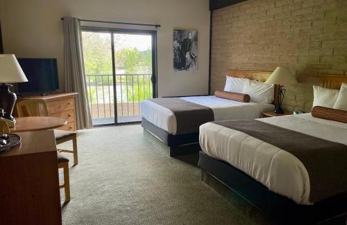 Salmon Hotel | The Stagecoach Inn
