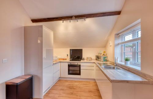 Pontrilas Apartment | The Station Loft City Centre 1-Bed Apartment