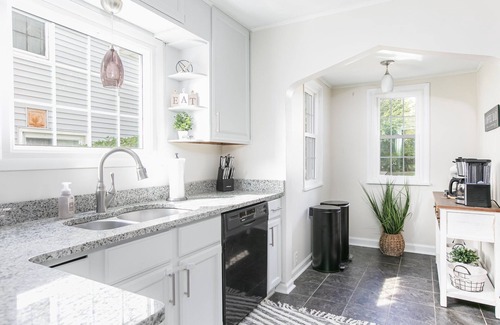 South Bend House | The Stay Like a Champion Haven 4BR/3B 7min From ND 12+