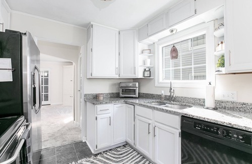 South Bend House | The Stay Like a Champion Haven 4BR/3B 7min From ND 12+