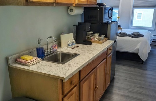 Old Lyme Apartment | The Stern at Soundview · Beach+Ocean+Sunrise