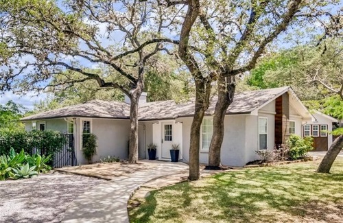 Yacht Harbor House | The Stewart House- Private Pool and Lake Access