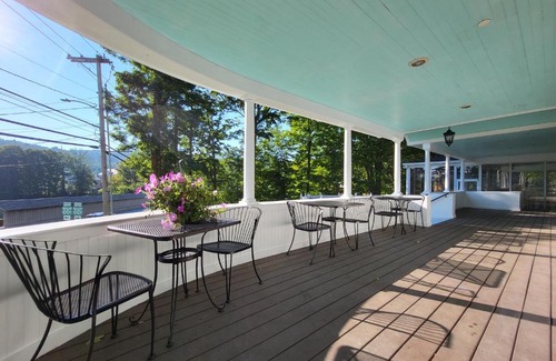 Stowe Area Hotel | The Stowe Village Inn