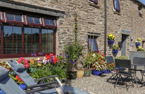 Kirkby-in-Furness Cottage | THE STUDIO MALT KILN COTTAGES, pet friendly in Grizebeck