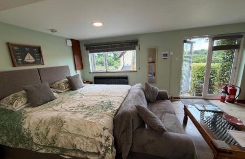 East Budleigh Apartment | The Studio with Hot Tub in East Budleigh in beautiful countryside