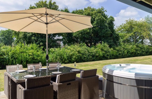 Cirencester House | The Summer House (HM101), Lower Mill, Cotswolds