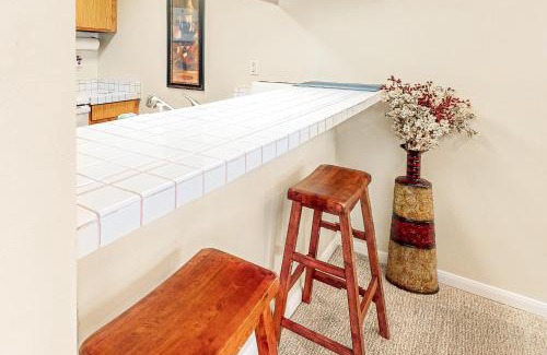 Mammoth Lakes Apartment | The Summit 207