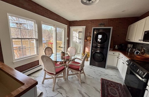 Plainville Apartment | The Sun Filled Cozy Creamery