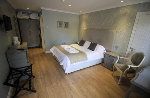 Swindon Hotel | The Sun Inn