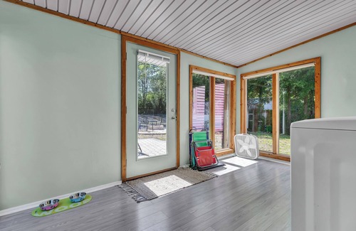 Sunset Park House | The Sunset Bungalow- Dog Friendly-2.7 Miles to Downtown Wilmington, NC!