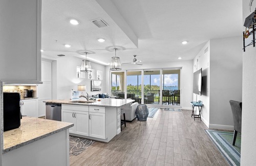 Whitney Beach Condo | The Sunset Retreat Is A Luxury 3/3 Condo Overlooking Anna Maria Sound.