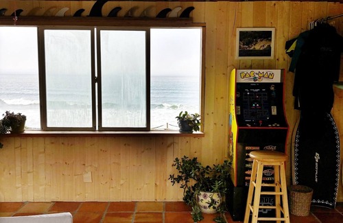 Yachats House | The Surf House w/private beach access & hot tub!