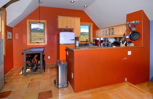 Crested Butte House | The Surf Shack, Unique cozy house in Pitchfork