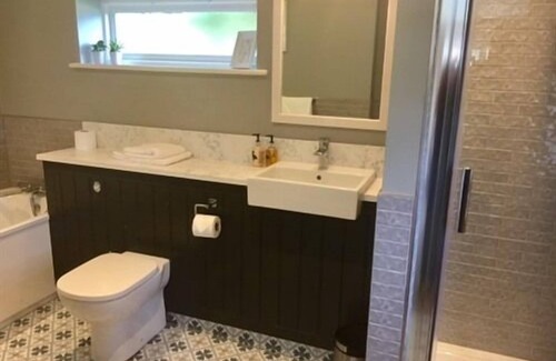 Wybunbury Hotel | The Swan Inn