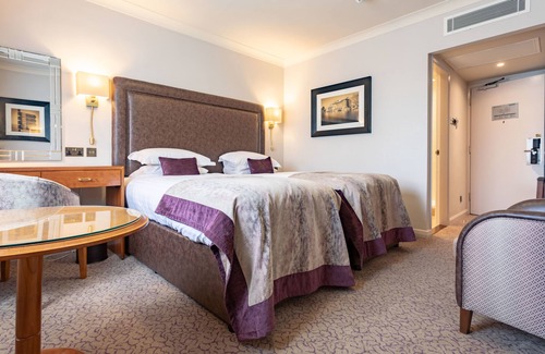 City Centre Hotel | The Swans Nest Hotel