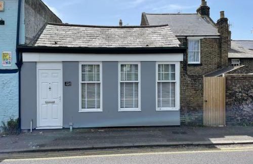 Margate House | The Tardis