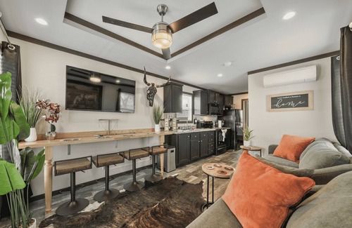 Fredericksburg Cottage | The Texas Longhorn - 131