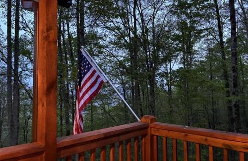 Bryson City House | The Three Dog Night Cabin