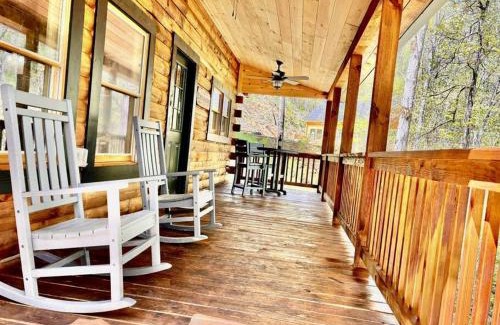 Bryson City House | The Three Dog Night Cabin
