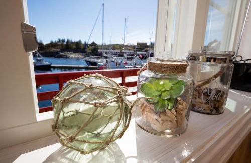 Sørvagen Hotel | The Tide - Rorbuer