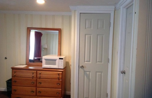 Hampton Hotel | The Tides Motel