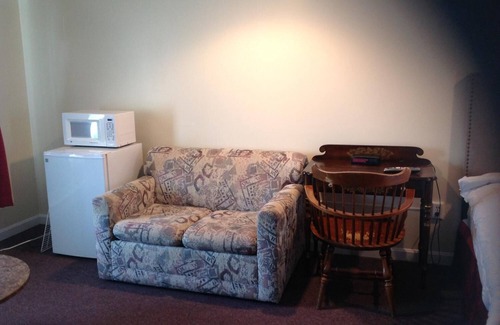Hampton Hotel | The Tides Motel